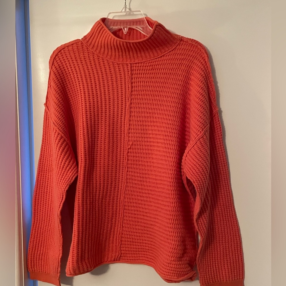 Women’s Light-weight Sweater